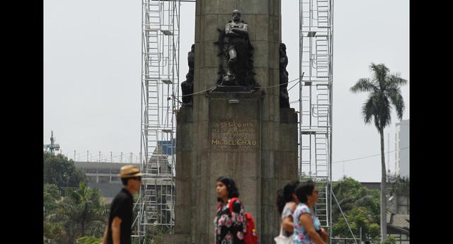 La pieza ubicada en la plaza Grau forma parte de las más de 90 que se pondrán en valor en el Centro Histórico. (Foto: Leandro Britto / GEC)
