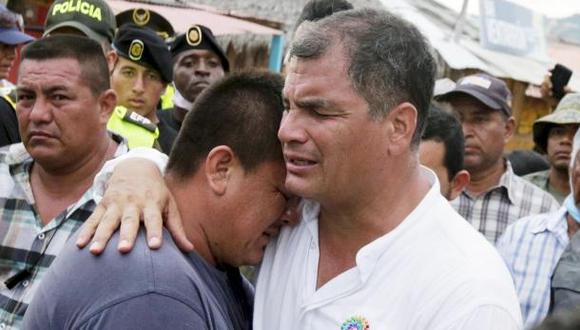 Un mes después, Correa ve al terremoto como "la peor tragedia"
