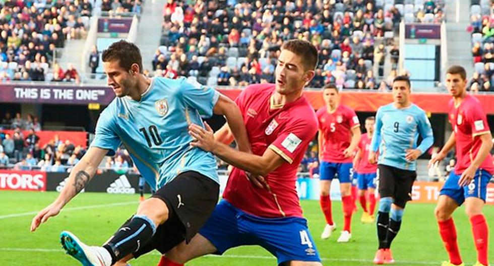 Serbia y Uruguay son los dos países que pasaron a octavos. (Foto FIFA)