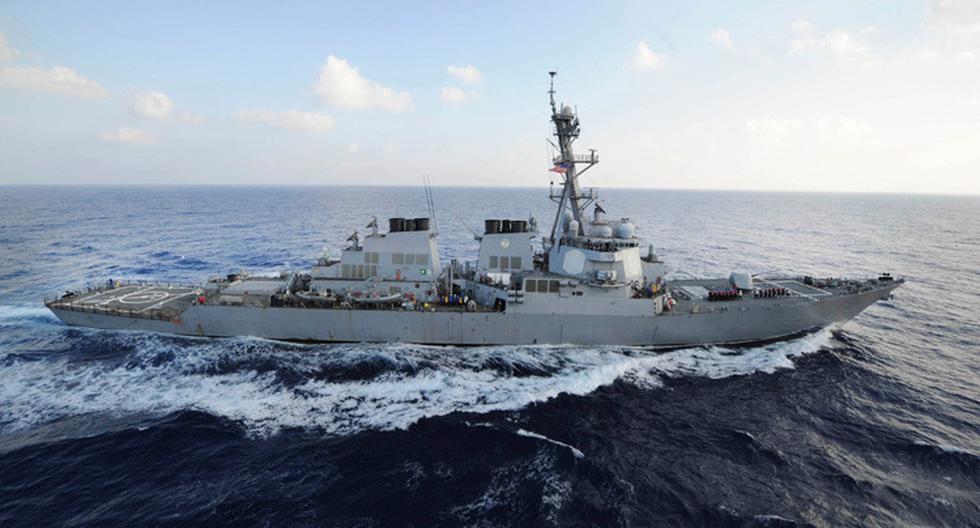 La Armada estadounidense realizó disparos de advertencia a un grupo de embarcaciones iraníes en el estrecho de Ormuz. (Foto: EFE)