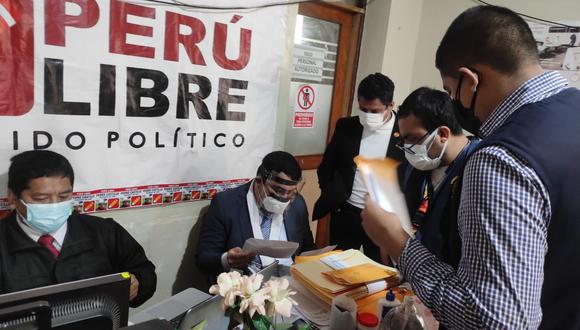 Equipos fueron incautados hace más de dos meses durante el allanamiento a locales de Perú Libre. (Foto: Policía de Huancayo)