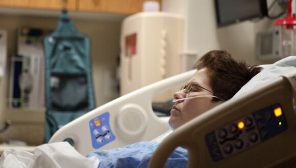 Una mujer despertó cuadripléjica tras hacer un clavado durante una fiesta. (Foto: Referencial / Unsplash)