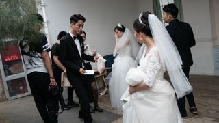 China pide que se pospongan los matrimonios y se acorten los funerales por el coronavirus