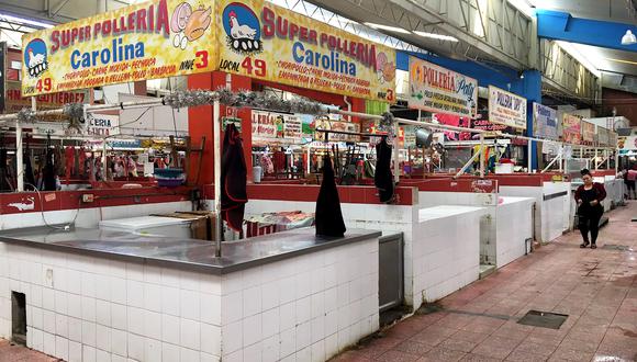 En el Mercado Baltazar R. Leyva Mancilla, el principal centro de abasto de Chilpancingo, los 38 locales dedicados a la venta de pollo están vacíos. (Arturo de Dios, El Universal).