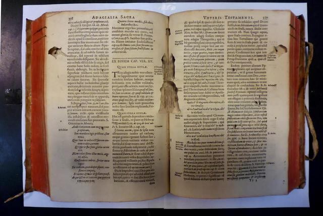 Recuperan libros históricos que iban a ser enviados a Chile  - 2