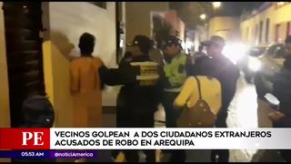 Arequipa: Vecinos golpean y desnudan a ciudadanos extanjeros acusados de robo