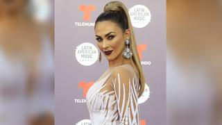 Latin AMAs: Aracely Arámbula es criticada por su look en la alfombra roja