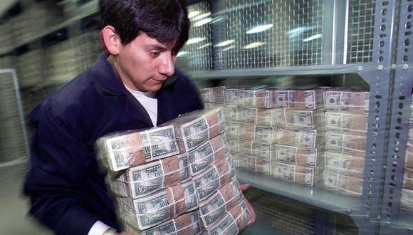 En el año 2000 Ecuador decidió cambiar su moneda al dólar tras la mayor crisis económica de la historia del país.