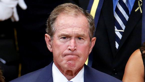 George W. Bush particip&oacute; en la ceremonia de recuerdo de los cinco polic&iacute;as asesinados en Dallas con el presidente Barack Obama. (Foto: Reuters)