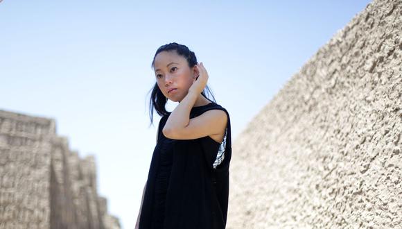 Pauchi Sasaki se prepara para la instalación en la Bienal de Arquitectura de Venecia. (Foto: Nancy Chappell)