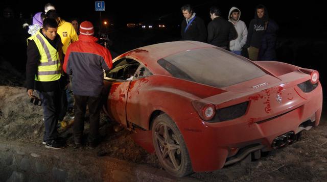 Arturo Vidal chocó ebrio: así quedó su lujoso Ferrari (FOTOS) - 4