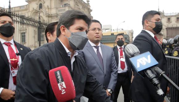 El presidente Pedro Castillo brindó breves declaraciones a la prensa tras su participación en el interrogatorio de la Fiscalía de la Nación | Foto: @PedroCastilloTe