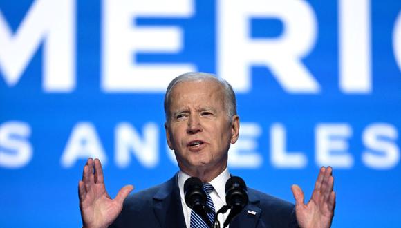 El presidente de Estados Unidos, Joe Biden, habla durante la ceremonia de apertura de la IX Cumbre de las Américas en el Centro de Convenciones de Los Ángeles, California, el 8 de junio de 2022. (Jim WATSON / AFP).