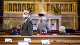 Al menos 40 personas se contagian de coronavirus en misa bautista en Alemania