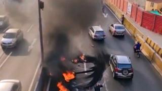 SMP: manifestantes queman llantas en la Vía de Evitamiento y se registra una gran congestión vehicular | VIDEO 