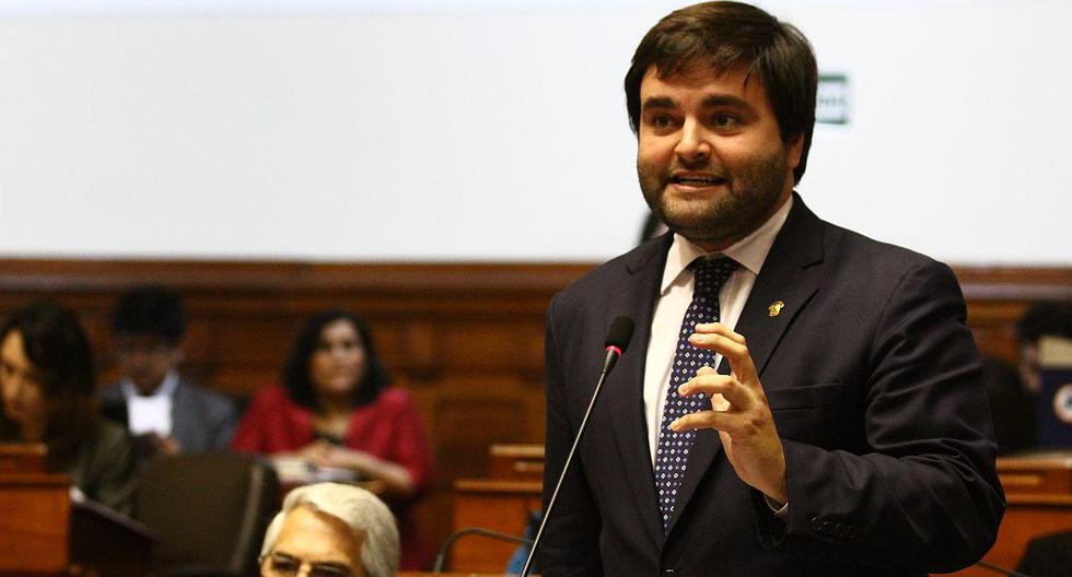El congresista Alberto de Belaunde, de la Bancada Liberal, destacó la necesidad de rescatar el proyecto de bicameralidad. (Foto: Congreso de la República)