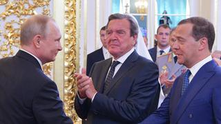 Alemania cuestiona beneficios de excanciller Schröder por sus vínculos con Rusia