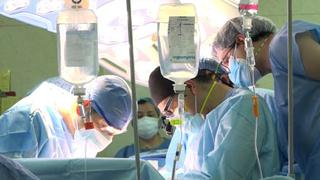 Essalud: médicos reconstruyen esófago de adolescente que se alimentó durante 14 años por sonda gástrica