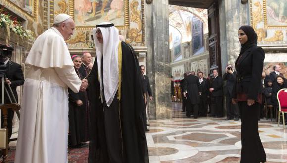 El Papa llama a líderes musulmanes a rechazar el extremismo