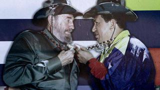 Fidel Castro dice que Hugo Chávez "está mucho mejor" y "recuperándose"