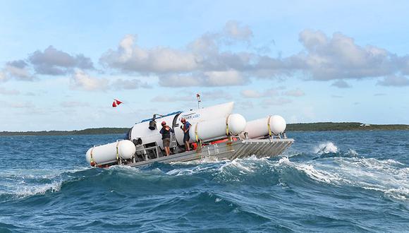 Titán y su tripulación atraviesan un estado de mar embravecido en ruta hacia el lugar de buceo. (Foto: OceanGate)