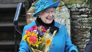 La reina Isabel II celebra hoy en privado sus 61 años en el trono