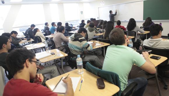 "A pesar de que muchos consideran que la educación privada es onerosa y que la educación pública no cuesta, esta última se financia con nuestros impuestos". (Foto: GEC)