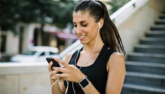 Varios estudios han demostrado que la música ayuda a reducir hasta un 10% las consecuencias de la fatiga durante el deporte, disfruta nuestro playlist y compruébalo.