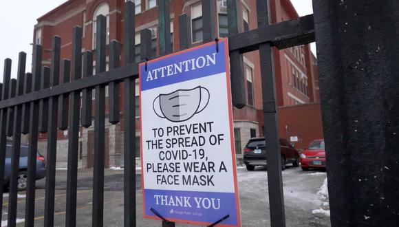 En diversos lugares de Estados Unidos, las órdenes para portar mascarillas están siendo suspendidas o rechazadas en votaciones. (Foto: Scott Olson / AFP)