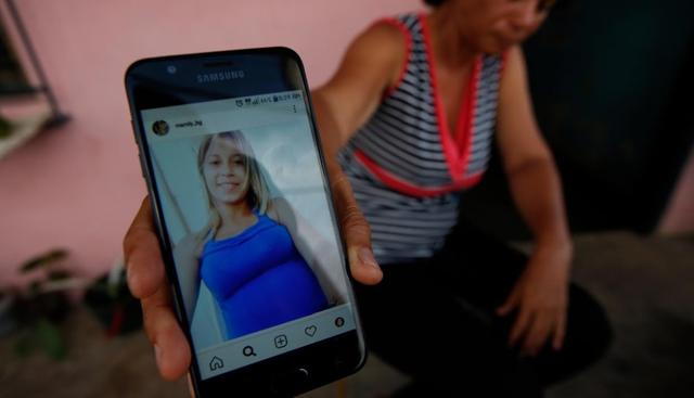 Carolina, la madre de Maroly Bastardo muestra una foto de su hija en sus redes sociales. (Foto: Reuters)