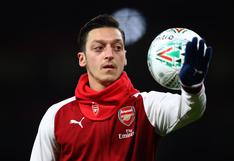 Arsenal oficializó la renovación de "larga duración" de Mesut Ozil