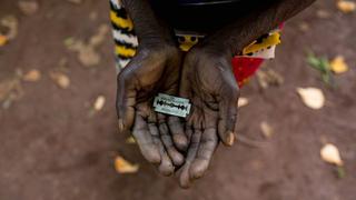 "Grité, grité, pero nadie pudo oírme": qué es la mutilación genital femenina