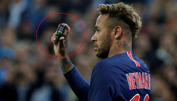 ¡Neymar indignado! Hinchas del Marsella le arrojaron botellas en un tiro de esquina | VIDEO. (Foto: AFP)
