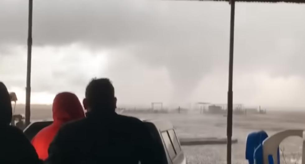 Impactantes imágenes de un tornado llegando a una comunidad ha dado la vuelta al mundo.