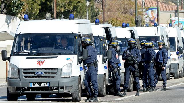 Francia: ráfagas de kaláshnikov desataron la alarma en Marsella - 1