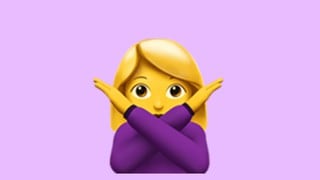 Qué significa el emoji de la mujer con los brazos cruzados en WhatsApp