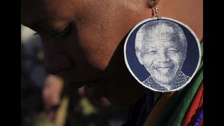 FOTOS: las muestras de solidaridad por Nelson Mandela inundan Sudáfrica
