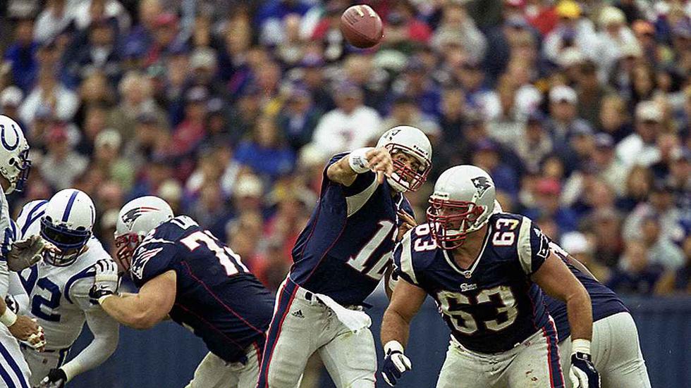 El 21 de octubre del 2001, Tom Brady debuta como titular en los Patriots contra Indianapolis Colts. (Foto: AP)