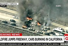 EEUU: Incendio forestal alcanza una autopista y quema docena de autos | FOTOS y VIDEO