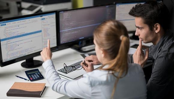 Al momento de planear medidas de prevención frente a ciberataques, es necesario tomar en cuenta la seguridad de todos los dispositivos usados en la oficina.