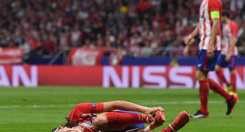 Filipe Luis terminó lesionado en la derrota del Atlético ante Chelsea por Champions League | Foto: Getty