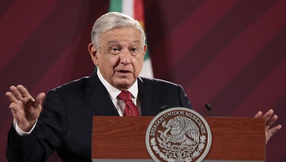 El presidente de México, Andrés Manuel López Obrador, habla durante su conferencia de prensa matutina el 10 de julio de 2023, en el Palacio Nacional en la Ciudad de México, México. (Foto de José Méndez / EFE)
