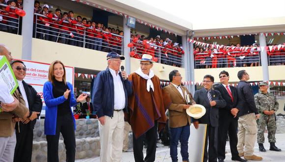 PPK visita la localidad de Jauja junto al vicepresidente Martín Vizcarra, y la titular de Educación Marilú Martens. [Foto Prensa Palacio]