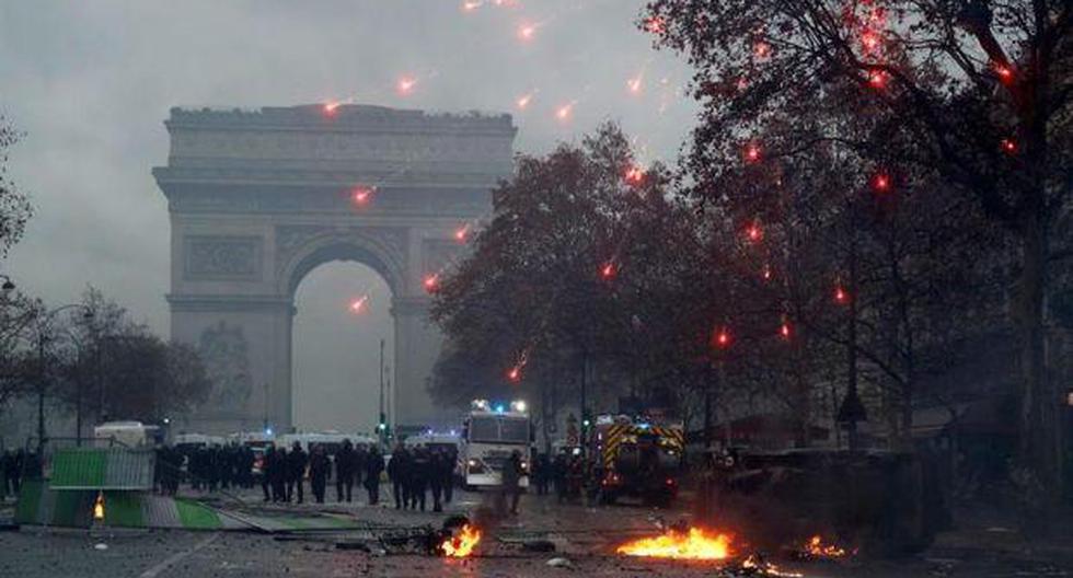 El Gobierno francés no descarta decretar el estado de emergencia después de los graves eventos que tuvieron lugar ayer en París. (Foto: EFE)