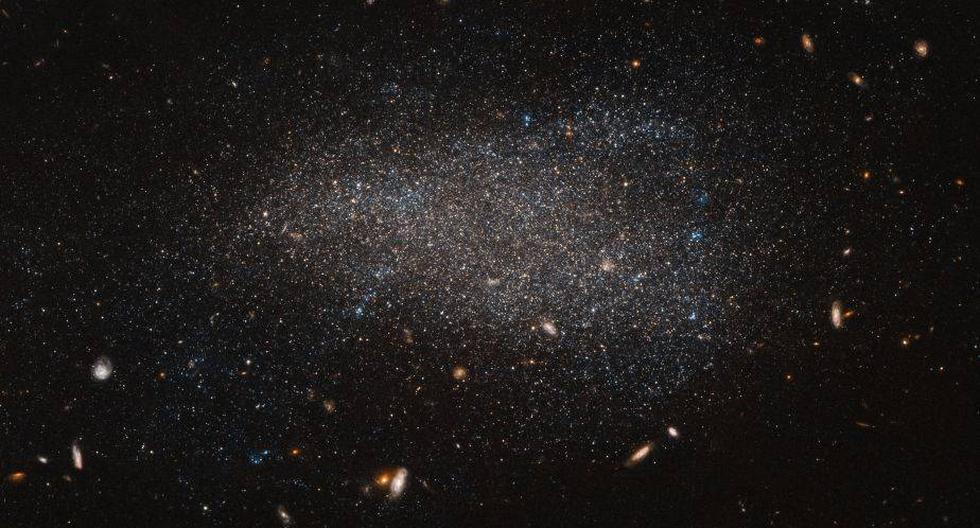 NGC 4789A. (Foto: ESA/Hubble & NASA, Acknowledgements: Judy Schmidt (Geckzilla))