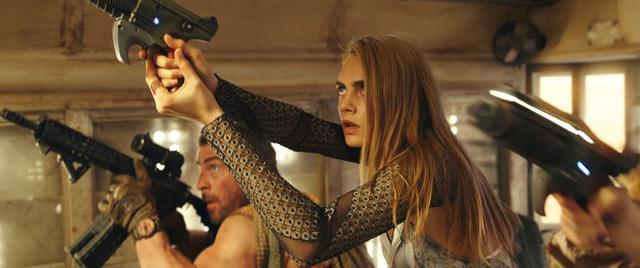 Cara Delevingne realiza su primer rol protagónico en la nueva cinta de Luc Besson, "Valerian". (Foto: Agencia)