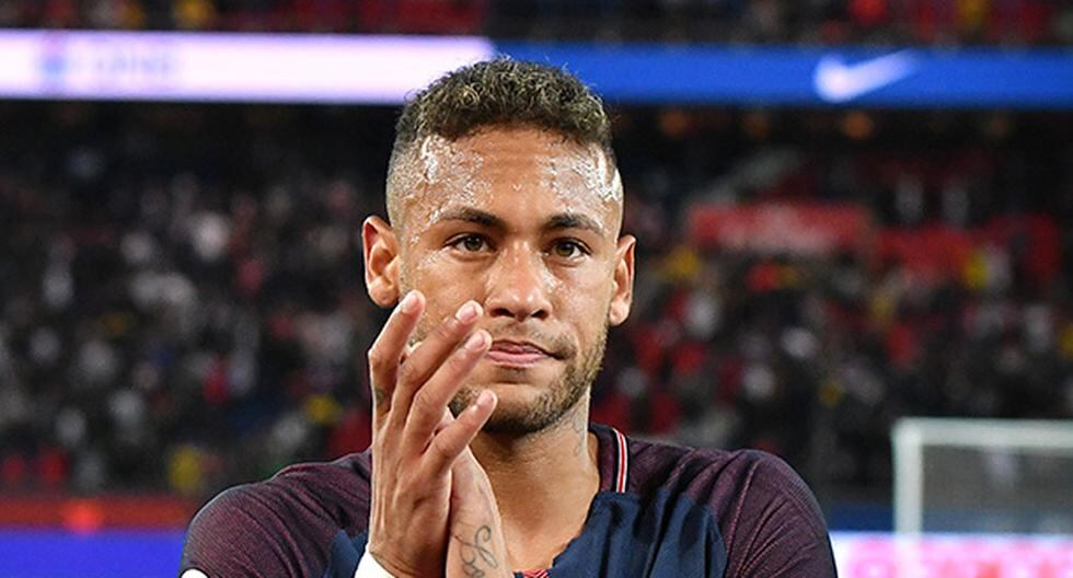 Neymar celebró por el triunfo del PSG pero vivió un momento muy fuerte en el minuto de silencio. (Foto: EFE)