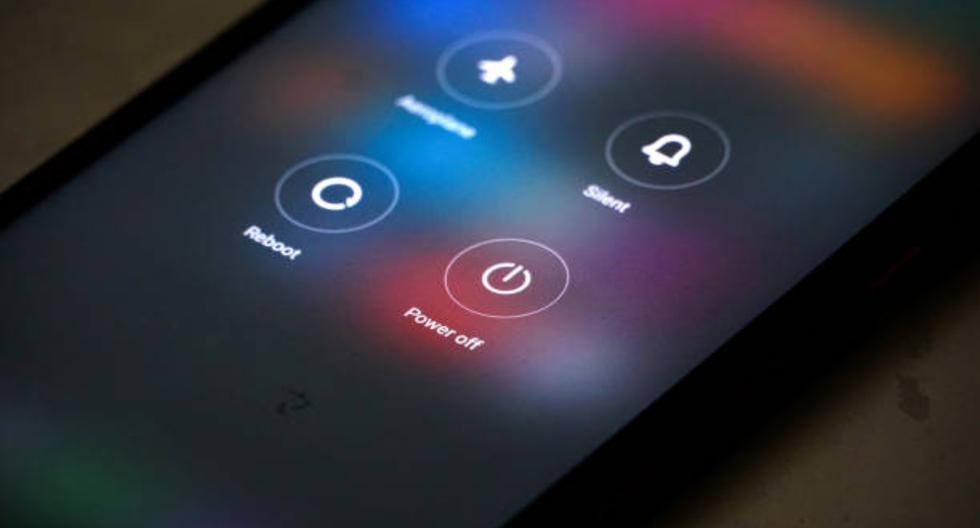 The US National Security Agency suggests powering off and rebooting your cell phone as a safeguard against potential attacks