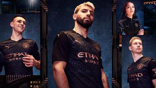 Sergio Agüero es modelo de la nueva indumentaria alterna del Manchester City  