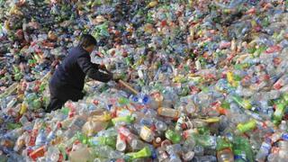 Día de la Tierra: Piden frenar invasión de plásticos en los océanos